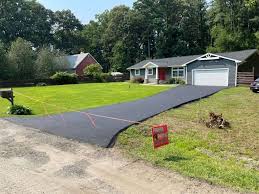 Best Gravel Driveway Installation  in Lake Ronkonkoma, NY